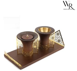 Ensemble de Bakhoor artisanal éco-responsable en bois de santal, durable, avec brûleur d'encens au design classique pour l'Aïd et le Ramadan 2027 - Product Image 1