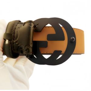 Cinturón de Cuero Genuino para Hombre con Diseño Perforado y Detalle de Letra - Product Image 5