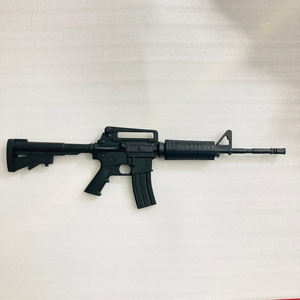 Pistola de Entrenamiento de Artes Marciales Venam - Material de Goma y Plástico, Directo de Fábrica, Equipo de Práctica OEM con Diseño Estático - Product Image 4