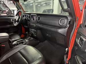 Sièges spacieux pour la famille, trajets <span class=keywords><strong>en</strong></span> <span class=keywords><strong>ville</strong></span> agréables, voiture compacte à faible consommation <span class=keywords><strong>de</strong></span> carburant, déplacements urbains - Product Image 4