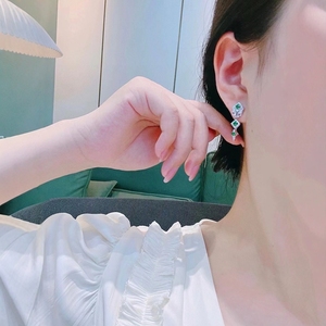 Fabricant en gros, boucles d'oreilles pendantes en argent 925, reine des neiges, paon vert, perle naturelle 10-11 mm - Product Image 3