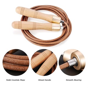 Corde à sauter personnalisée en cuir avec poignée en bois pour entraînement MMA et fitness – Vente en gros d'usine de cordes à sauter pour femmes - Product Image 2