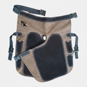 Más Vendido: Delantal de Herrador de Lujo Personalizable con Cierre de Hebilla, 100% Cuero Genuino, para Recortador de Pezuñas y Uso Hospitalario - Product Image 1