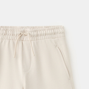 Shorts de sport 2026 de haute qualité avec poche latérale et logo, tissu durable, design léger et décontracté, prix avantageux pour les achats en gros - Product Image 4