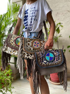 Bolso con flecos de cuero estilo bohemio, bolso de hombro de estilo occidental con flecos y estampado Animal - Product Image 4
