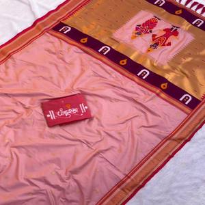 Sari Paithani en soie douce VASTRA COTTAGE avec motifs Tilak intégrés, pallu riche et bordure Paithani traditionnelle - Product Image 5