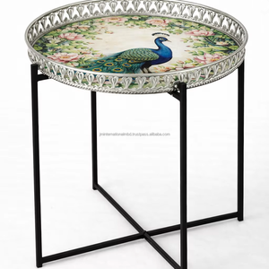 Table de service en argent avec impression Pichwai motif paon et pieds pliables en métal noir - Product Image 1