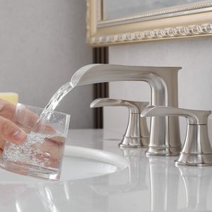 Rubinetto per Lavabo Bagno da 8 Pollici, Nichel Spazzolato, 3 Fori, con Scarico a Scomparsa e Doppia Leva - Product Image 5