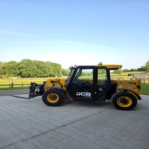 Chariot télescopique JCB 525-60 robuste, conçu pour un levage sécurisé des matériaux, offrant une portée et une productivité exceptionnelles, avec livraison rapide - Product Image 2