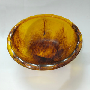 Fait à la main résultant en des motifs uniques. Bols similaires en résine Forme organique avec une finition en marbre, - Product Image 5