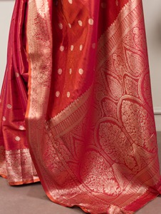 Sari Kasavu ethnique traditionnel indien avec tissage Zari, matériaux recyclés, pour les occasions de mariage, vêtements pour femmes toutes saisons - Product Image 3