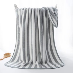 Serviettes de plage en tissu éponge rayées, séchage rapide, rectangulaires, pour adultes, toutes saisons, style moderne, fournisseur en gros, meilleur prix, prix bas - Product Image 2