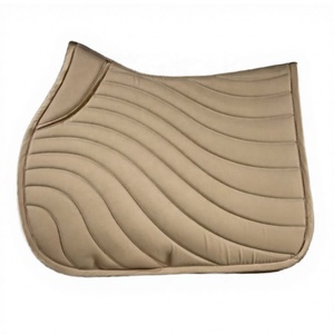 Tapis de selle de saut TOUGH TACK en microfibre beige, motif ondulé matelassé, doublure polaire respirante pour l'entraînement équestre - Product Image 1