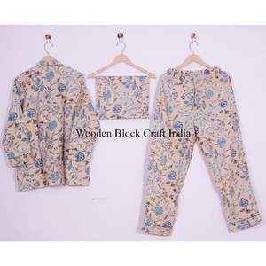 Ensemble de pyjama en coton imprimé à la main avec motifs floraux indiens colorés pour femmes, vêtements de nuit décontractés bohèmes et hippies pour l'été - Product Image 4