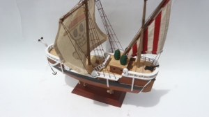 Modelo de Velero de Madera Hecho a Mano Going Merry, Decoración Antigua con Temática Oceánica, Pieza de Arte Coleccionable para Mesa - Product Image 5
