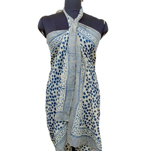 Conjunto de 2 Piezas de Algodón 100% con Estampado Digital de Leopardo y Paisley, Top y Pareo con Joyería para Mujer, Ropa de Playa, Venta al por Mayor para Tiendas y Diseñadores - Product Image 3