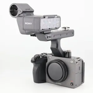 (TB) NUEVA CÁMARA CINEMA LINE FX30 SUPER 35 CON UNIDAD DE MANOPLA XLR (ILME-FX30) GRIS - Product Image 1