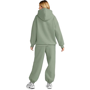 Ensemble de survêtement décontracté pour femme, sweat à capuche et pantalon long en molleton coupe ample, couleur unie, avec baskets blanches - Product Image 3