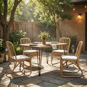 Set da Pranzo Moderno da Esterno 5 Pezzi per 4 Persone, Tavolo Quadrato in Legno di Acacia con 4 Sedie in Rattan, Mobili da 82,5 cm per Patio, Terrazza e Giardino - Product Image 1