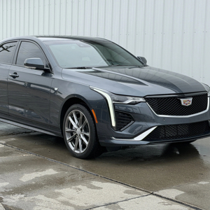 Sedán AWD de Lujo Premium Cadillac CT4 Sport AWD con Asientos de Cuero - Product Image 1