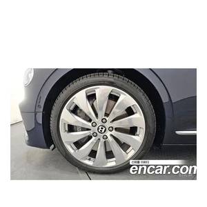 Bentley Flying Spur 4.0 Agosto 2022 15,725 km Volante a la Izquierda Caja de Cambios Automática - Product Image 5