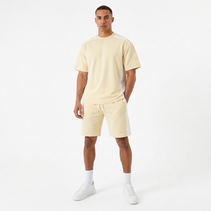 Ensemble T-shirt et short tricoté décontracté pour homme avec cordon de serrage, col rond, color block, respirant, blanc - Product Image 1