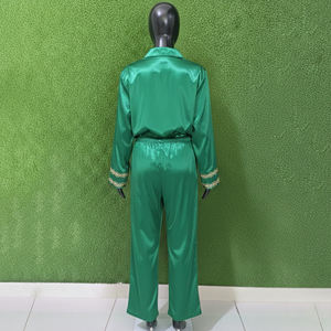 ชุดนอนลำลองผู้หญิงไซส์ใหญ่แบบเซ็กซี่สำหรับฤดูร้อน ชุด 2 ชิ้น เสื้อท่อนบนสีพื้น พร้อมปักโลโก้ตามสั่ง ผลิตจากผ้าฝ้าย 100% - Product Image 2