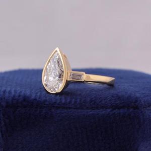 Anillo de compromiso de oro amarillo con diamante en forma de pera engastado en bisel, elegante banda de aniversario, joyería nupcial vintage, regalo para ella - Product Image 3