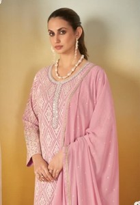 Salwar Kameez moderne semi-couturié en Georgette, taille unique, avec broderies et sequins, idéal pour mariage, bal de promo et Diwali - Product Image 4