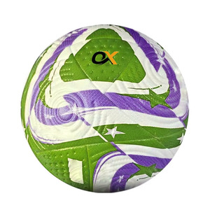 Ballon de football de qualité professionnelle, fabriqué en cuir PU, idéal pour des passes précises, des tirs et un contrôle optimal du ballon. Approvisionnement direct d'usine. - Product Image 4