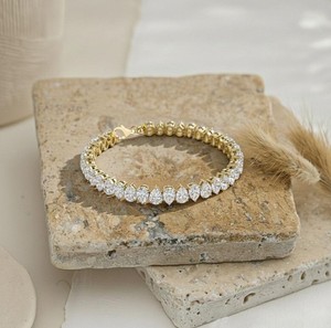 Pulsera con Dijes de Moissanita en Plata de Ley, Joyería Fina Elegante y de Lujo para Mujer, Regalo de Aniversario de Bodas - Product Image 3