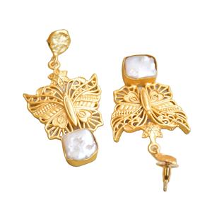 Pendientes de Latón Natural con Perlas Premium Hechas a Mano, Acabado Chapado en Oro de 18K, Hipoalergénicos, Listos para Usar - Product Image 6