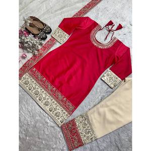 Ensemble de tenue de soirée en mousseline avec broderie et travail de sequins - Product Image 5