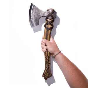 Hacha Vikinga Ragnar Forjada a Mano de Acero al Carbono Personalizada al por Mayor con Funda de Cuero y Mango de Madera - Product Image 1