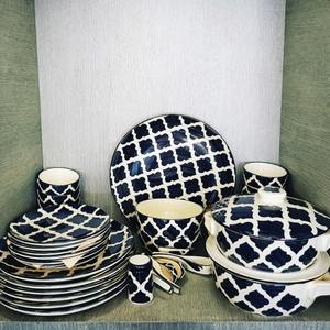 Juego de Vajilla de Porcelana Mughal de 38 Piezas, Vajilla de Lujo Pintada a Mano, Duradera, con Superficie Pulida, para Uso Doméstico Personalizado - Product Image 1