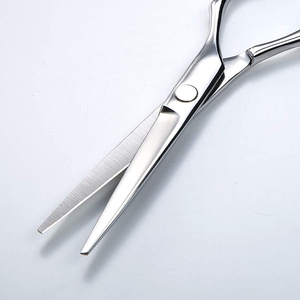 Tijeras Profesionales para Peinar el Cabello, Tijeras de Peluquería de Acero Inoxidable para Uso en Salón, Hoja Afilada, Diseño Ergonómico de Mango - Product Image 4