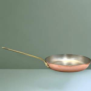 Poêle à frire en cuivre martelé de qualité supérieure avec poignée en laiton, poêle artisanale traditionnelle pour la cuisson, le service et la décoration de cuisine - Product Image 3