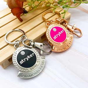 Fabrication d'épinglettes en métal pour vêtements insigne d'épingles en émail dur avec logo personnalisé avec carte en papier à dos souple, Marktexex - Product Image 2