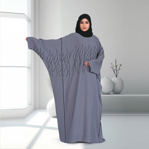 Abaya Islámica Modesta de Tela Nida con Adornos de Cristal Lineales, Silueta Fluida y Relajada, Largo hasta el Suelo, Elegante para Ramadán y Salidas Nocturnas - Product Image 5