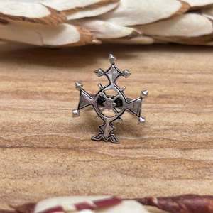 Bague Croix Gothique Minimaliste en Argent Plaqué Or 18K pour Homme, Design Croix Médiévale en Argent Oxydé, Symbole Géométrique, Bague de Mariage - Product Image 4