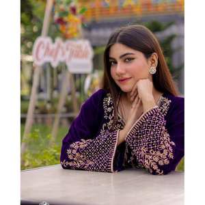 Beaux vêtements traditionnels chinois bas de haut élégant et Dupatta pour la fête - Product Image 2