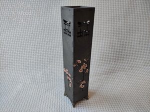กล่องใส่ธูปไม้ซากุระ ตอริอิ แบบตั้ง ตัดด้วยเลเซอร์ ของตกแต่งบ้าน - Product Image 1