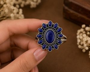 Anillo de Plata de Ley 925 Hecho a Mano con Lapislázuli, Diseño Floral, Estilo Boho Vintage, Gema Opaca - Product Image 5