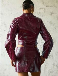 Ensemble veste et jupe de moto pour femme en cuir gaufré croco de luxe, respirant, aspect cuir, tenue deux pièces pour l'automne/hiver - Product Image 6