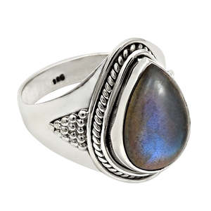 Bague élégante en labradorite, en argent sterling 925, faite à la main, coupe goutte d'eau, bijoux bohèmes, disponible à un prix raisonnable - Product Image 1