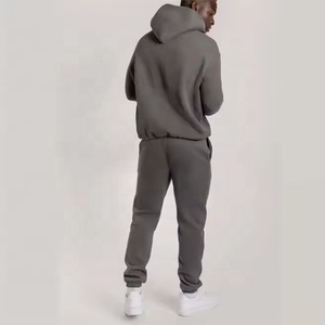 Ensemble de survêtement gris à capuche pour homme de haute qualité en coton/polaire, couleur unie, décontracté, avec poches latérales - Product Image 4