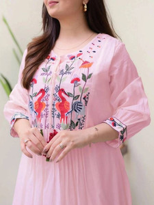 Robe décontractée traditionnelle rose en coton brodé pour femme, longueur genou, séchage rapide, style Inde Pakistan, coupe régulière, été - Product Image 4