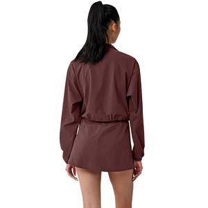 Ensemble de survêtement sportif pour femme, personnalisable, avec pull à demi-zip, haut court, coupe-vent et short, séchage rapide, 2 pièces - Product Image 3