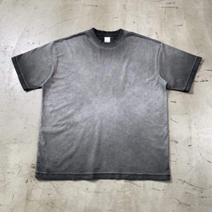 Camisetas de algodón grueso estilo streetwear con estampado serigrafiado efecto desgastado, camiseta oversize corta con lavado ácido y efecto sucio, corte holgado para hombre. - Product Image 5