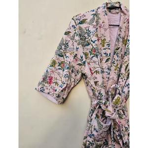 Robe kimono à imprimé floral pour femmes, manches trois quarts, longueur complète, vêtements de détente, vêtements de nuit, CADEAU POUR ELLE - Product Image 4